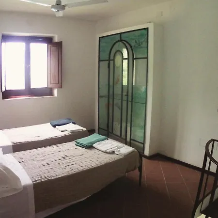 Room In Apartment - Holidays In Calabria, Between Tropea And Capo Vaticano 14 招待所 里卡迪